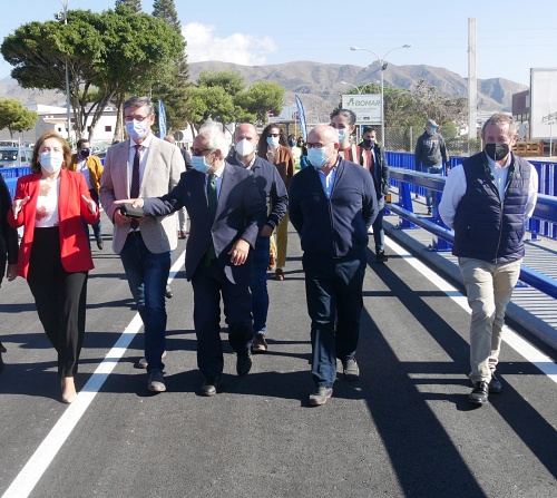 En servicio el puente de Puente del Río que gana en seguridad