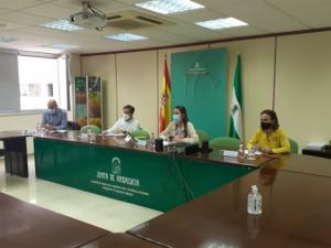 Aránzazu Martín anuncia que Agricultura trabaja por ampliar el “Compromiso Blanco” a las organizaciones agrarias