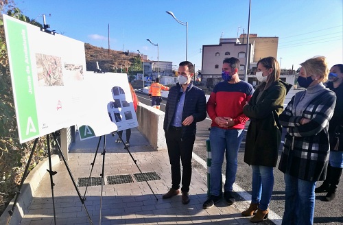 Nueva pasarela peatonal entre el Paraje “La Canal” y Uleila del Campo