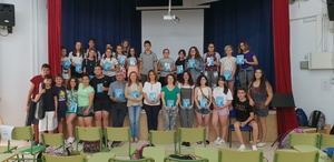 El IES Turaniana presenta el libro ‘Cuentos del agua y la vida’ escrito por el alumnado de ESO y Bachillerato