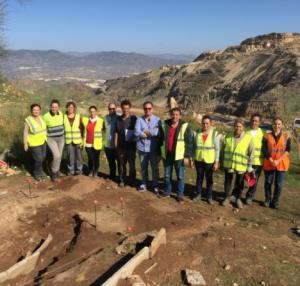 El PFEA genera 444 jornales en Macael con una actuación de "puesta a punto" de espacios públicos