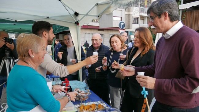 Buena acogida del I Mercadillo Navideño de Adra