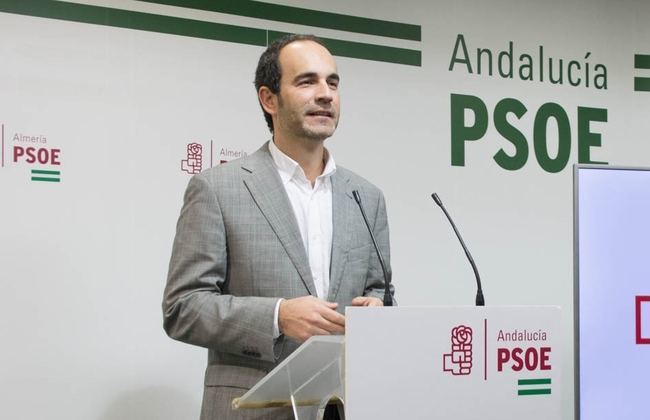 El PSOE calcula una pérdida de siete millones de euros por la privatización de servicios a cargo del equipo de Gobierno GICAR-PP