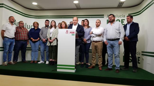 El PSOE está dispuesto a hablar 'con constitucionalistas' para frenar a Vox pero excluye al PP