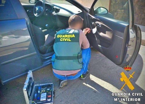 Guardia Civil detiene al autor de un delito de robo con fuerza en interior de vehículo