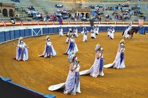 Vera celebra el primer desfile de Moros y Cristianos tras la pandemia en su Plaza de Toros