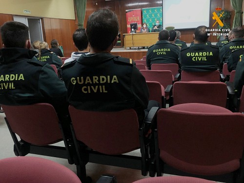 La Guardia Civil desarrolla una jornada formativa por el día internacional del síndrome de Asperger 