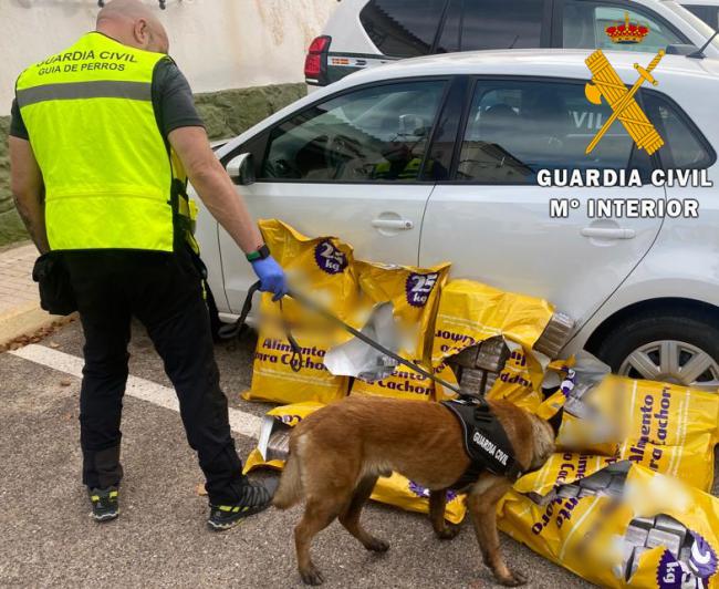 La Guardia Civil descubrió que no era pienso para perros