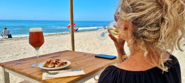 Hasta 30 chiringuitos de playa más podría haber en Almería