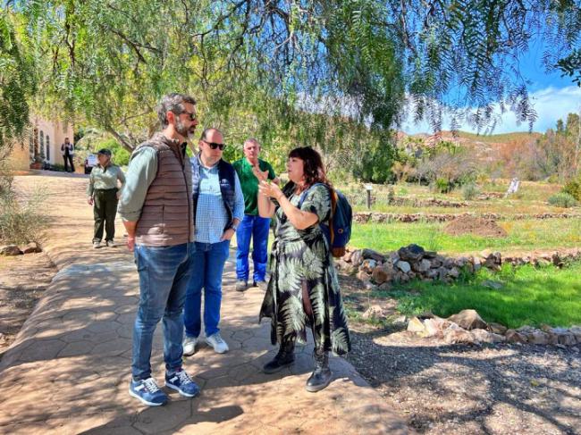 Fernández-Pacheco anima a conocer el Jardín Botánico El Albardinal