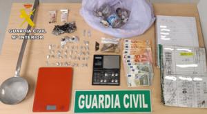 Tres detenidos en Adra por regentar un punto de distribución de droga