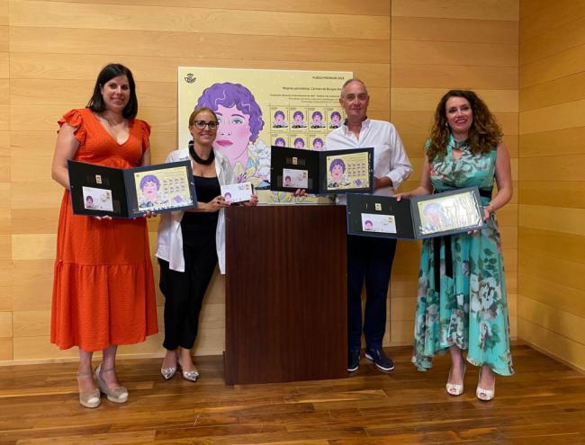 Correos presenta en Almería el sello dedicado a Carmen de Burgos