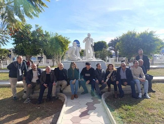 Inauguran la restauración del monumento al pescador en Garrucha