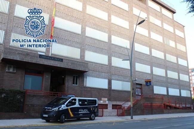 Concentración en Almería para exigir justicia por la mujer asesinada en Retamar