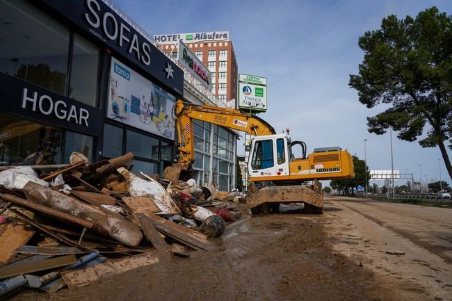 Empresarios de Valencia exigen más ayudas para evitar el cierre de empresas tras la dana