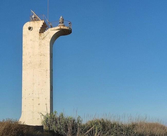 Rehabilitación del faro de Punta de Baños en El Ejido por daños estructurales