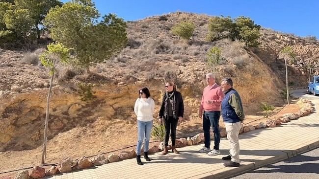 Huércal de Almería suma 700 árboles y arbustos para aumentar sus zonas verdes