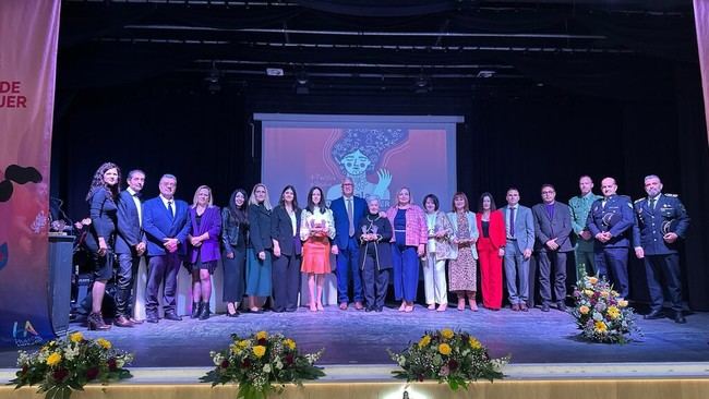 Huércal de Almería homenajea a cinco mujeres destacadas en su Gala del 8M