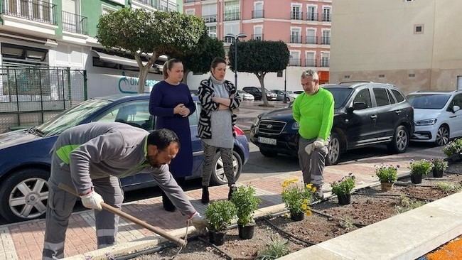 Adra y Diputación plantarán casi 4.000 especies vegetales para embellecer el municipio