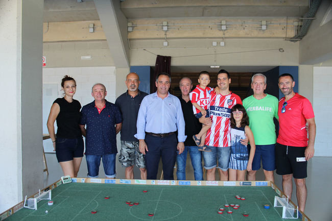 El fútbol también se juega a golpe de chapa gracias al 13º Torneo Feria de Almería