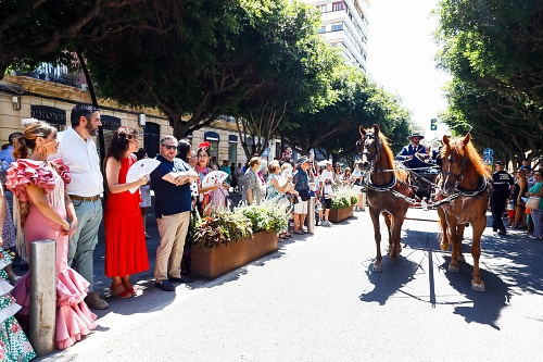 10 caballos y 4 carruajes en el tradicional paseo de Feria