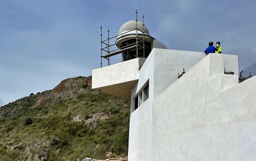 Perfilan las obras del faro de Mojácar con la construcción de la cúpula