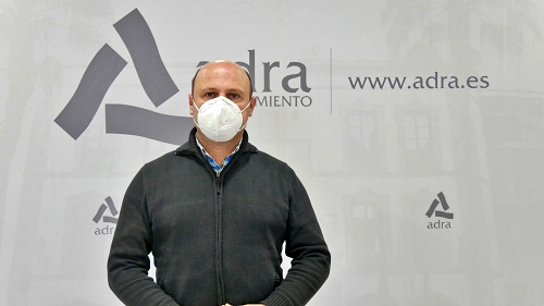 Adra refuerza el funcionamiento de la OMIC con más de 12.000 euros