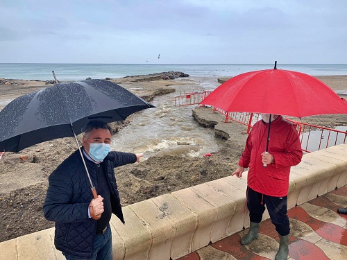 El PSOE pide que se investigue el vertido de aguas residuales en Costacabana tras las lluvias