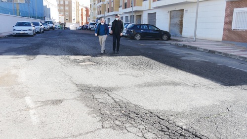 Obras de renovación del pavimento de cinco calles de Adra