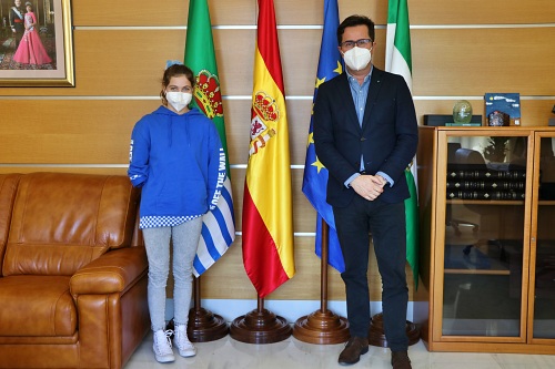 La ejidense Anastasiya Dmytriv del Club Mare Nostrum es campeona de España Infantil en Natación Adaptada