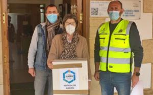 Reparto de 35.000 mascarillas en Huércal de Almería