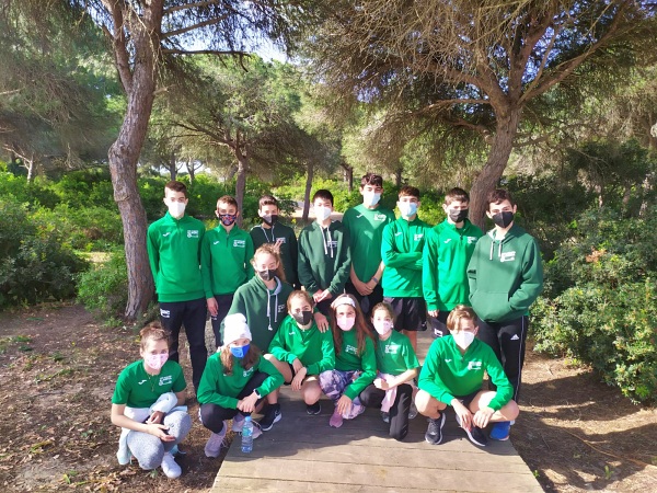 El Club Natación de Almería regresa del Campeonato Alevín con 11 medallas