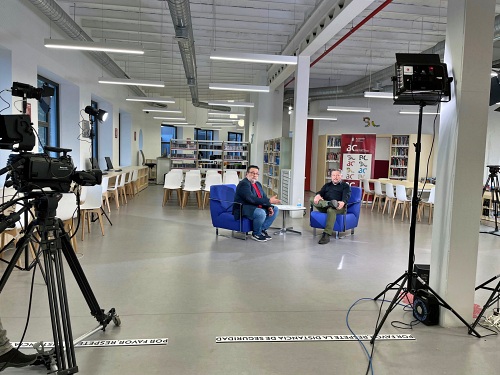 El Ayuntamiento enseña la Biblioteca Central en el Día del Libro a través de Interalmería TV