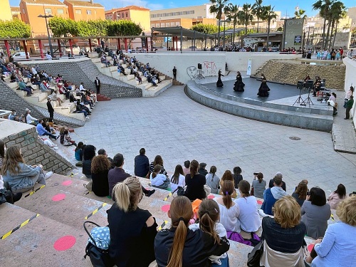 Almería celebra el Día de la Danza con el movimiento del alumnado del Conservatorio