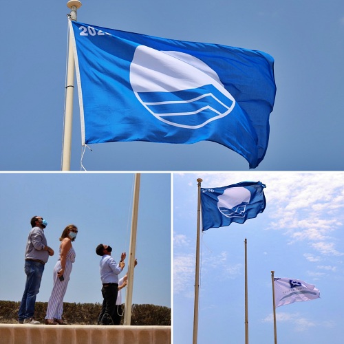 El Ejido renueva cuatro Banderas Azules para sus playas