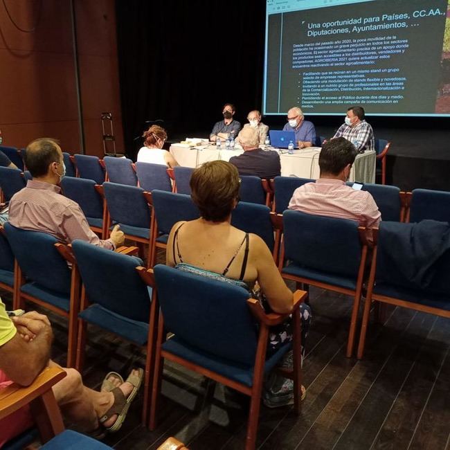 La Sala B del Teatro Auditorio de El Ejido acoge la presentación de la próxima edición de la Feria AgroIberia