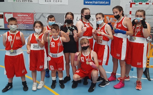 Lola Boxing logra tres medallas en el VI Campeonato de Andalucía Formas de Boxeo en Edad Escolar