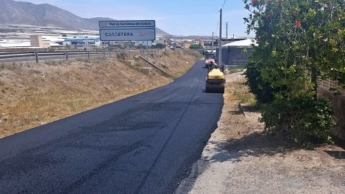 Adra mejora el asfaltado del Camino de La Habana