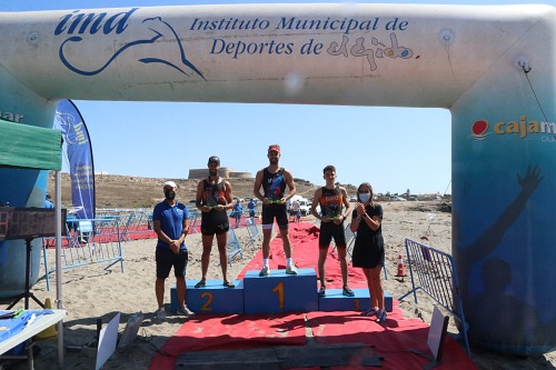 80 deportistas en el Triatlón Cross Super Sprint de Guardias Viejas