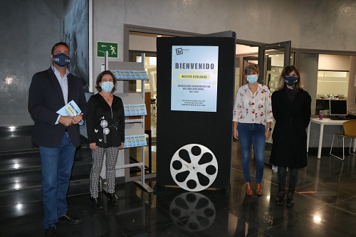 La Biblioteca de El Ejido acoge una exposición sobre la vida y obra de Berlanga