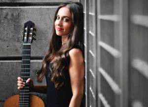 La guitarrista clásica Ana Santisteban ofrecerá un recital este viernes