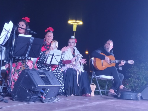 Zambomba flamenca y taller de corona de adviento en la plaza de Las Mascaranas