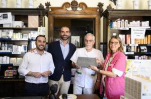 El Ayuntamiento reconoce a la Farmacia Durbán como “emblema de la ciudad”