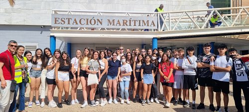 Alumnos del IES Sabinar de Roquetas de Mar visitan el Puerto de Almería