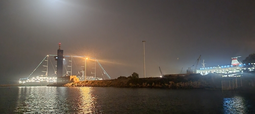 Los cruceristas del ‘Wind Surf’ descubren los encantos de la ciudad de Almería, Mojácar y las Alpujarras