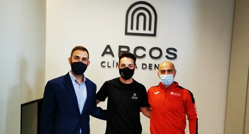 Gimnasio Kronos y Clínica Dental Arcos aportarán doce corredores a la VI Vuelta Ciclista a Almería