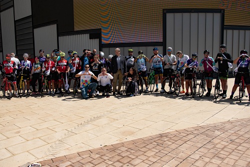 Almería pedalea para concienciar sobre el autismo