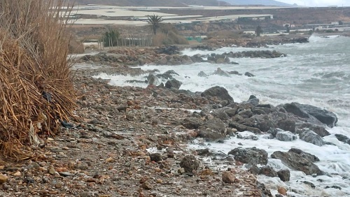 Adra reclama a Costas actuaciones urgentes en su litoral tras el temporal