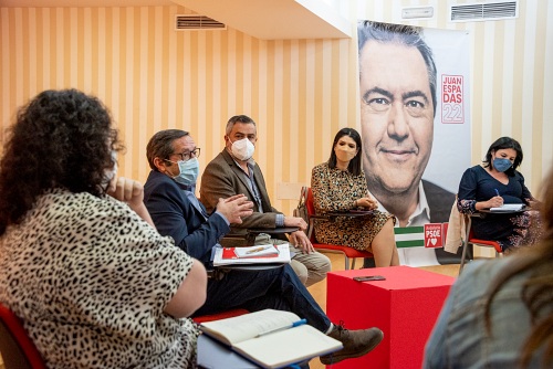 El PSOE reclama mejores salarios para las trabajadoras de ayuda a domicilio