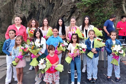 La barriada abderitana de Guainos Bajos elige a las Reinas y Damas de sus fiestas